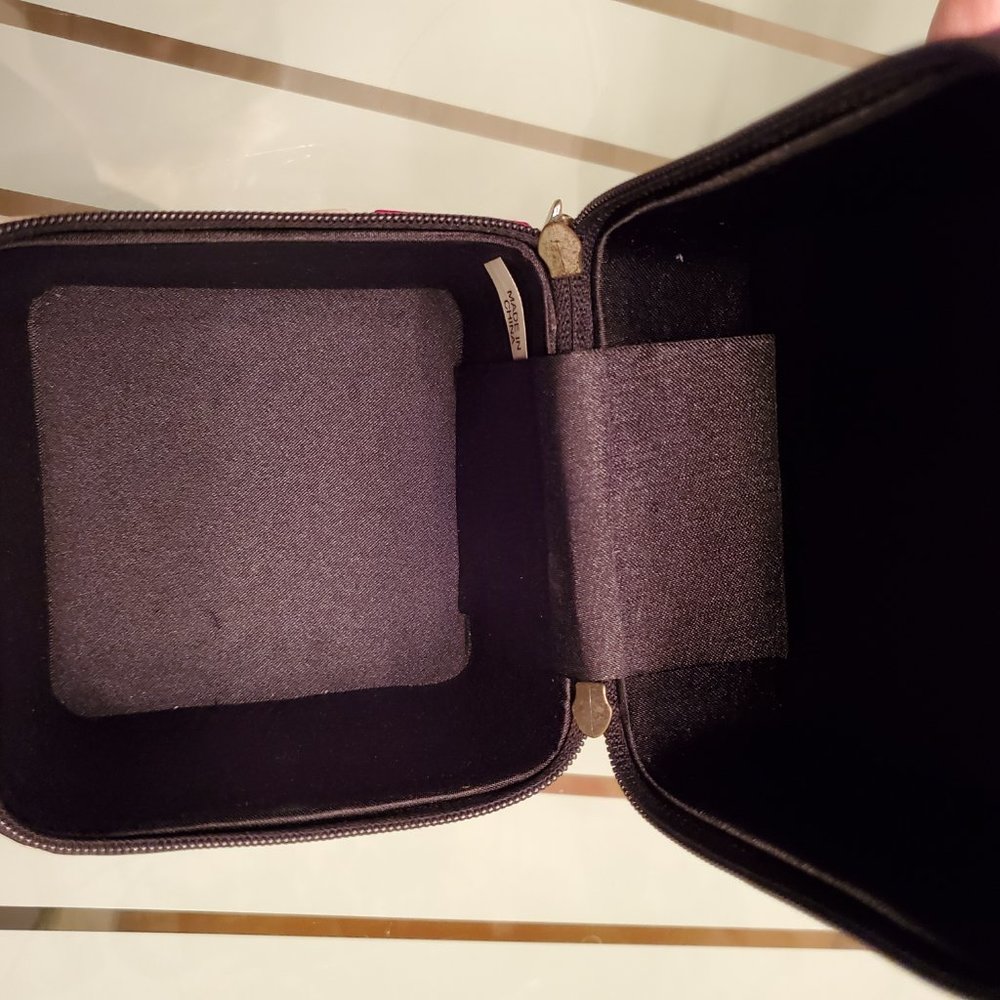 BAG - Picture 2 of 2